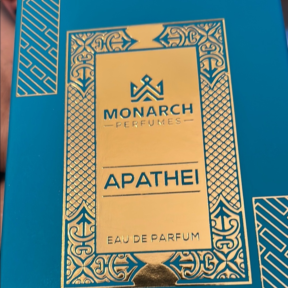 Apathei Eau de Parfum - Blue and Gold